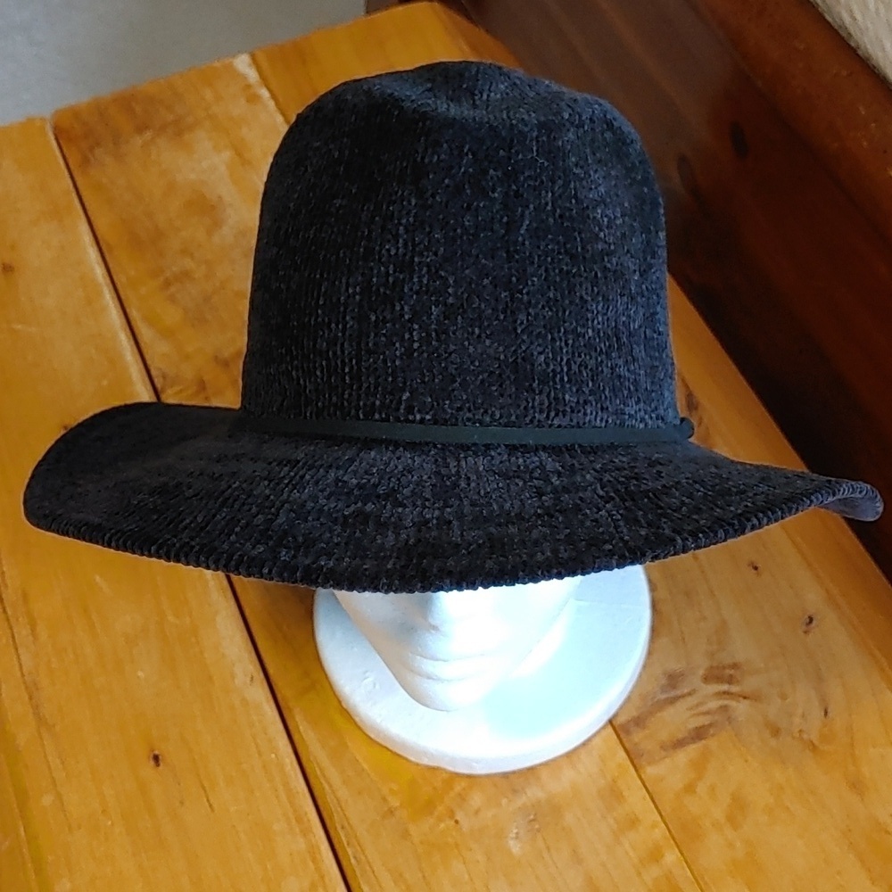Marcus Adler New York Black Chenille Panama Hat